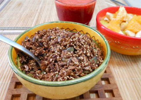 Ristet vegansk müsli – en sprød favorit til plantebaseret morgenmad